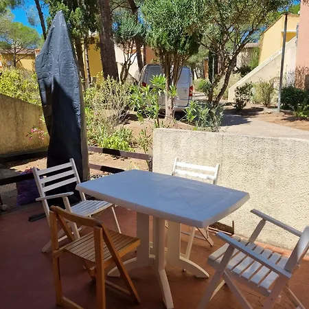 Au Coeur De La Pinede 公寓